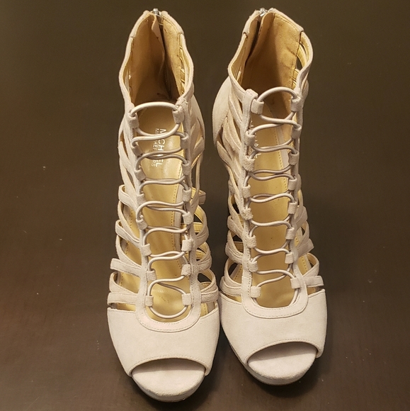 Michael-Michael Kors Womens Clarissa platform heels. - Picture 3 of 10
